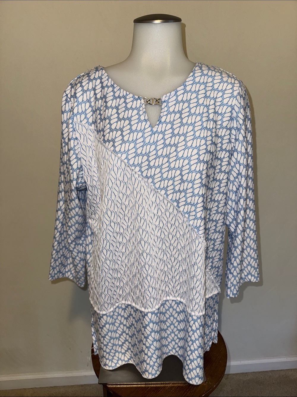 Alfred Dunner Blue and White Patterned Layered Blouse Size 14